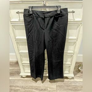 Apt 9 stretch pinstriped dress pants EUC